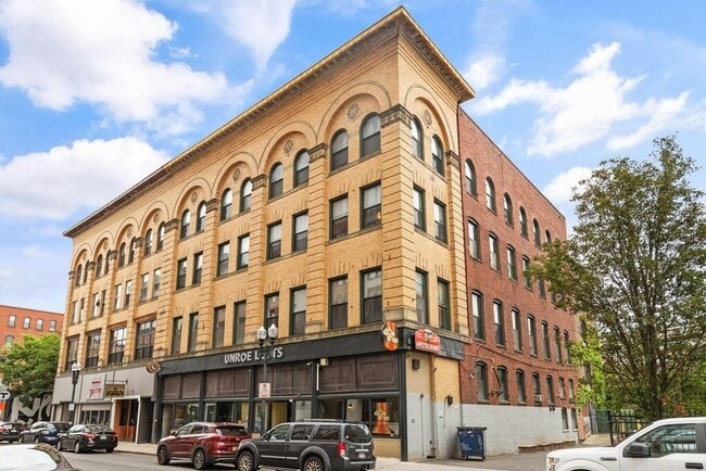 49 Munroe St in Lynn, MA - Building Photo - Building Photo