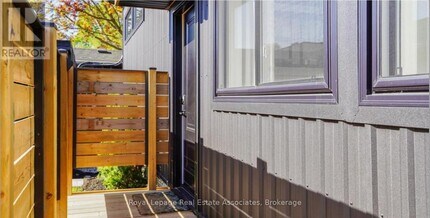 45 Bond St in Kitchener, ON - Building Photo - Building Photo