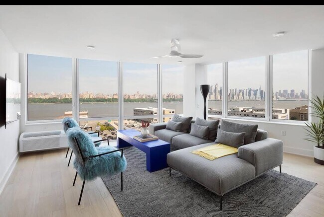 7605 River Rd in North Bergen, NJ - Foto de edificio - Building Photo