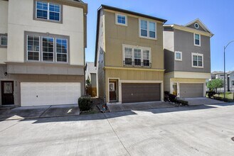 3419 Clearview Villa Way in Houston, TX - Foto de edificio - Building Photo