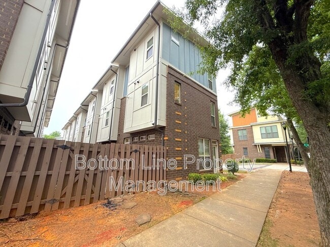 3505 Artist's Way in Charlotte, NC - Building Photo - Building Photo