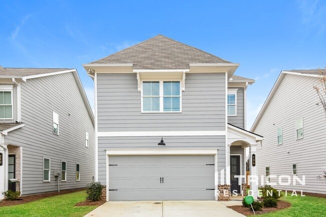 property at 108 E Rdg Wy