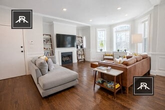 128 Longwood Ave, Unit 2 in Brookline, MA - Building Photo - Building Photo