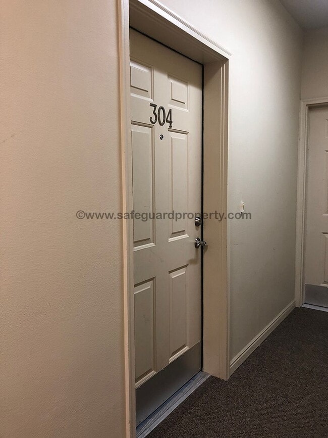 175 Albion Village Way in Sandy, UT - Building Photo - Building Photo