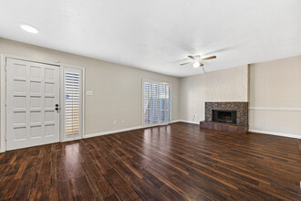 2622 Custer Pky, Unit Apt. D in Richardson, TX - Foto de edificio - Building Photo