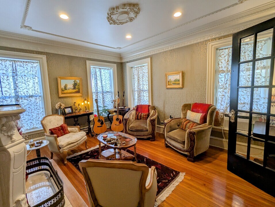 14 Highland Ave in Hull, MA - Building Photo