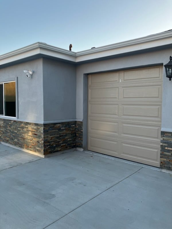 6115 Carmelita Ave in Huntington Park, CA - Foto de edificio - Building Photo