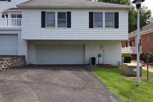 173 Carriage Ct in Washington, MO - Building Photo