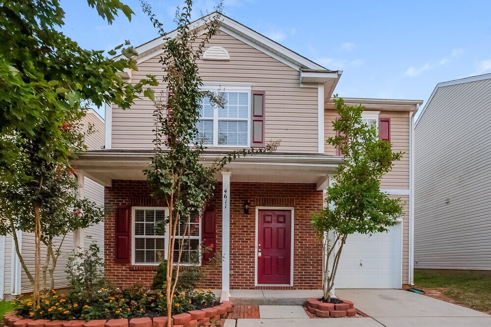 4611 Meadowfield Rd in Charlotte, NC - Foto de edificio