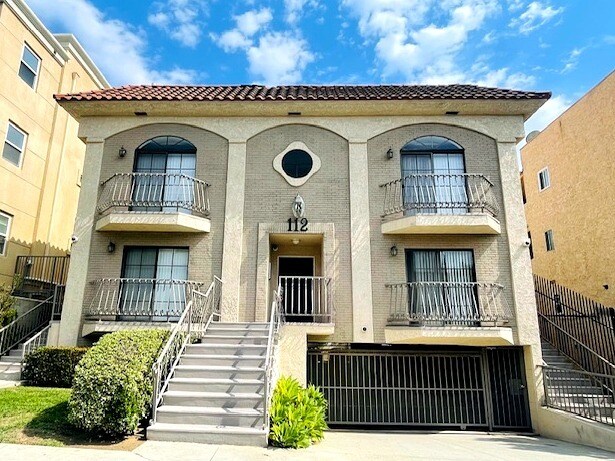 112 S St Andrews Pl, Unit 4 in Los Angeles, CA - Building Photo