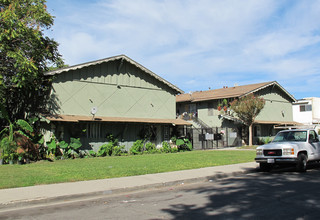 675 Karesh Ave in Pomona, CA - Building Photo - Building Photo