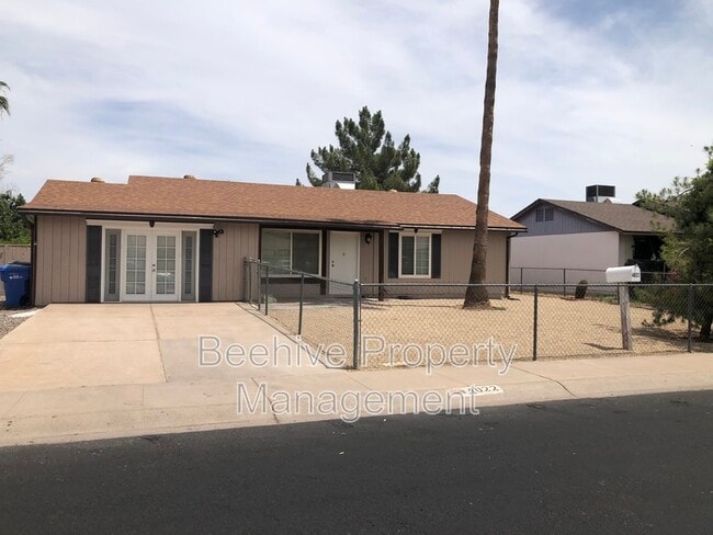 property at 4022 E Pecan Rd