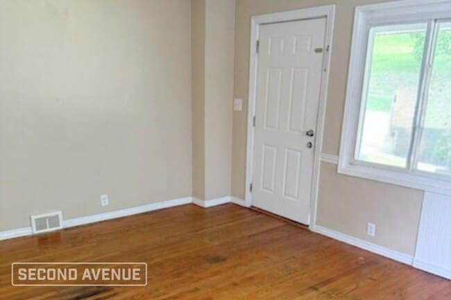 403 Sunnyside Ave in Aurora, IN - Building Photo - Building Photo
