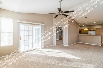 1307 SE University Ave in Waukee, IA - Building Photo - Building Photo