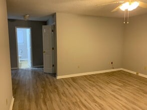 406 Missionary Ave, Unit Apt. B in Rossville, GA - Building Photo - Building Photo