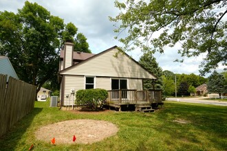 101 Linda Ln in West Lafayette, IN - Foto de edificio - Building Photo