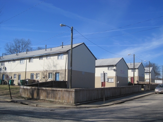 Lynnhaven Apartments in Richmond, VA - Building Photo