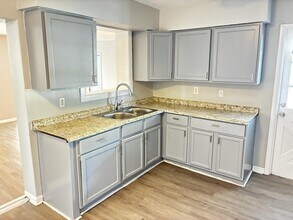7341 Proxima Rd in Jacksonville, FL - Building Photo - Building Photo
