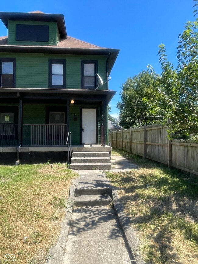 property at 613 N Tacoma Ave