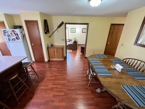 856 Terrace View Dr in Howard, OH - Foto de edificio - Building Photo