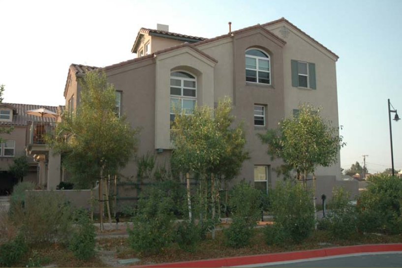 Chapel Lane Courtyards in Ventura, CA - Foto de edificio