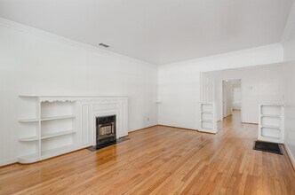 6032 Marquita Ave in Dallas, TX - Foto de edificio - Building Photo