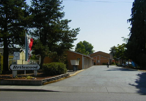 Britewood Apartments in Woodburn, OR - Building Photo