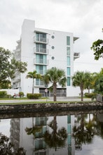Chateau Wein in Fort Lauderdale, FL - Foto de edificio - Building Photo