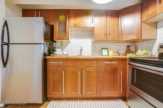330 Monroe St in Hoboken, NJ - Building Photo - Building Photo