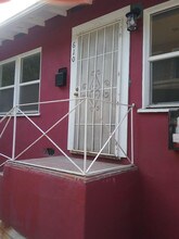 610 Fremont Ave, Unit B in South Pasadena, CA - Foto de edificio - Building Photo