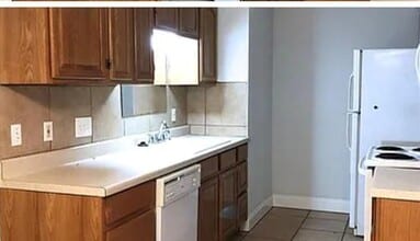 7001 Oak Meadow Cir in Austin, TX - Foto de edificio - Building Photo