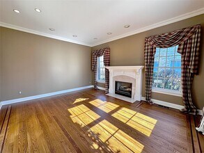 17 Arlington Rd in Scarsdale, NY - Foto de edificio - Building Photo