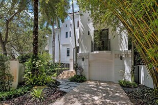 3320 Devon Rd in Miami, FL - Building Photo