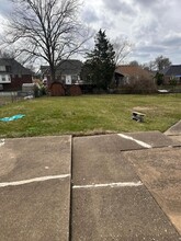 6018 Bay Pine Dr in Louisville, KY - Building Photo - Building Photo