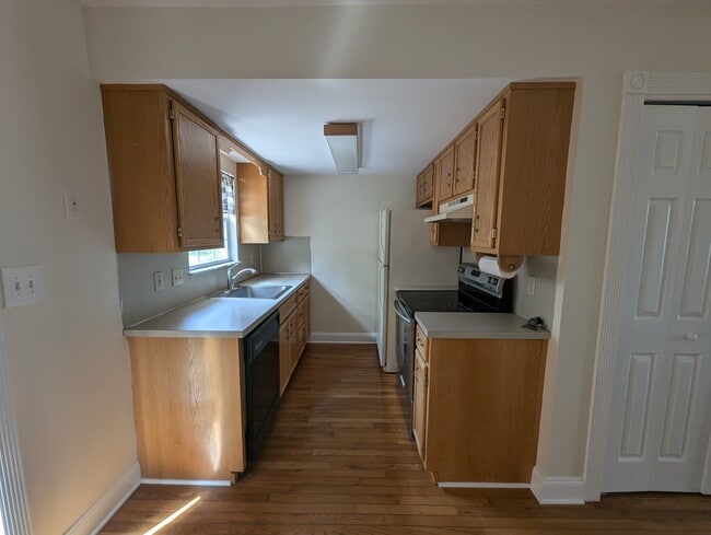 2242 Walnut St in Allentown, PA - Building Photo - Building Photo
