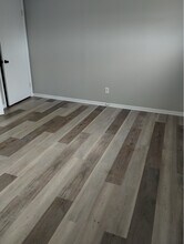 4438 N 61st St, Unit 7 in Omaha, NE - Foto de edificio - Building Photo