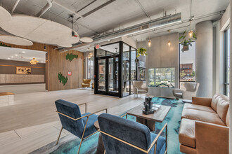 The McClaren Downtown - Historic West End in Greenville, SC - Foto de edificio - Building Photo