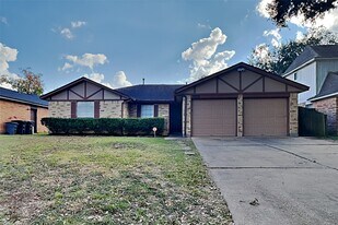 5315 Derbyshire Dr in Katy, TX - Building Photo
