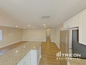 1091 Gantt Ave in Sarasota, FL - Building Photo - Building Photo