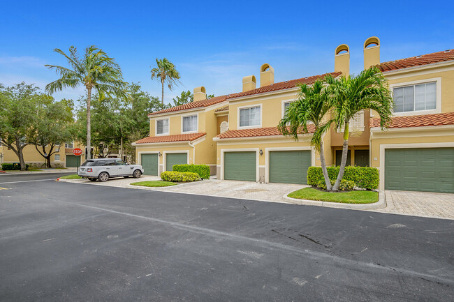 11785 St Andrews Place-Unit -104 in Wellington, FL - Foto de edificio - Building Photo