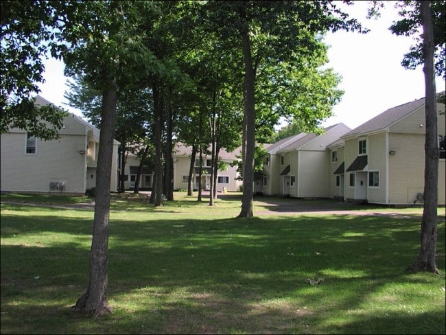 Northgate Apartments in Burlington, VT - Foto de edificio - Building Photo