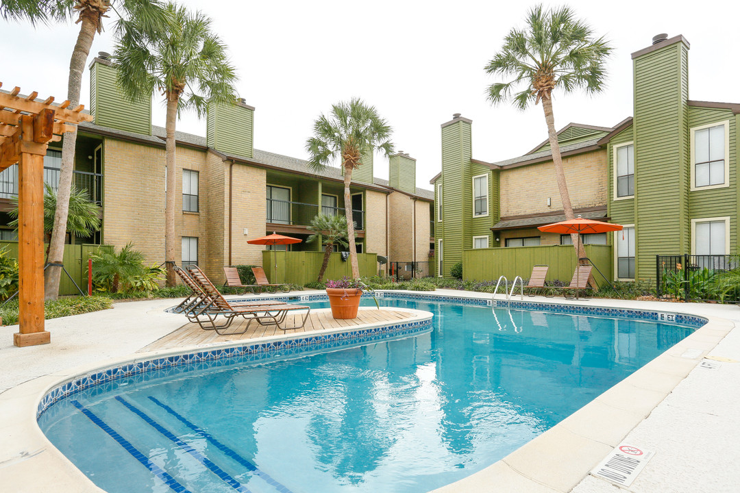 Oaks of Westchase in Houston, TX - Foto de edificio