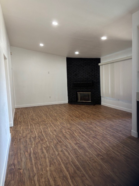 14213 Hubbard St in Sylmar, CA - Foto de edificio - Building Photo