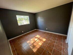 300 83rd Ave N in St. Petersburg, FL - Building Photo - Building Photo