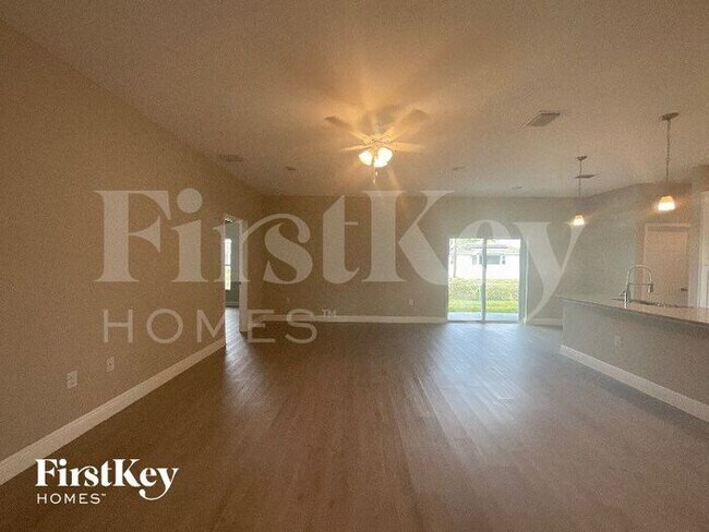 2775 Foster Rd SE in Palm Bay, FL - Building Photo - Building Photo