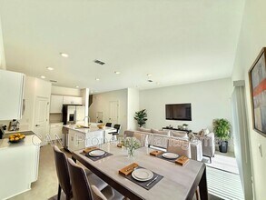 212 Riverfront Wy in Edgewater, FL - Building Photo - Building Photo