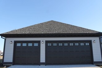 1007 E Maple Ave in Norfolk, NE - Building Photo - Building Photo