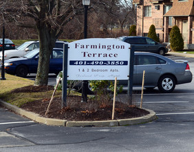 Farmington Terrace in Cranston, RI - Building Photo - Building Photo