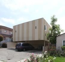 1154 Thompson Ave in Glendale, CA - Building Photo