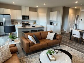 17082 Dysart Pl in Lakeville, MN - Foto de edificio - Building Photo